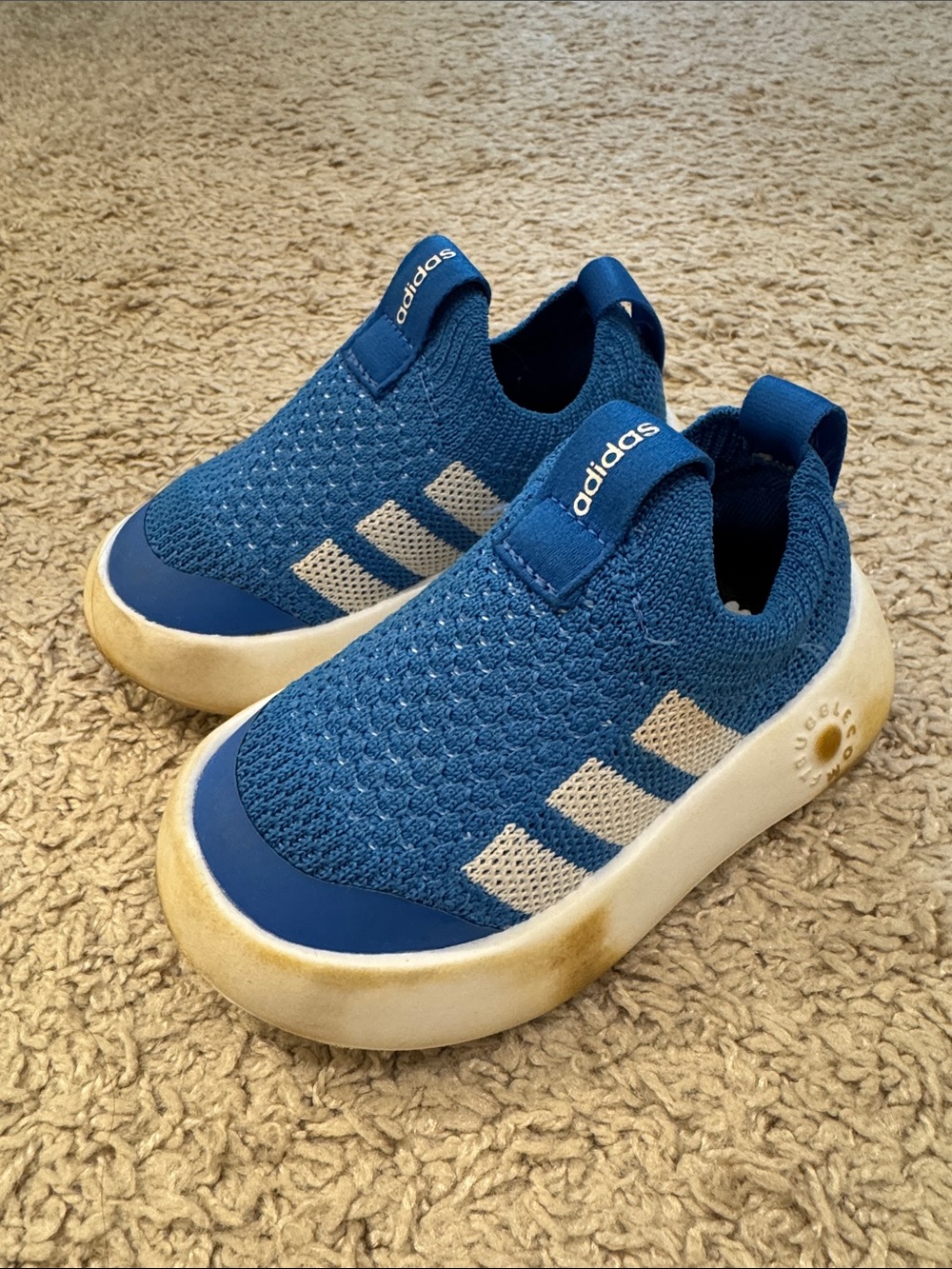 Adidas Bubble Comfy Shoes size 6K